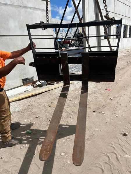 2022 ARROW MATERIAL HANDLING 48" Pallet Forks - Arrow