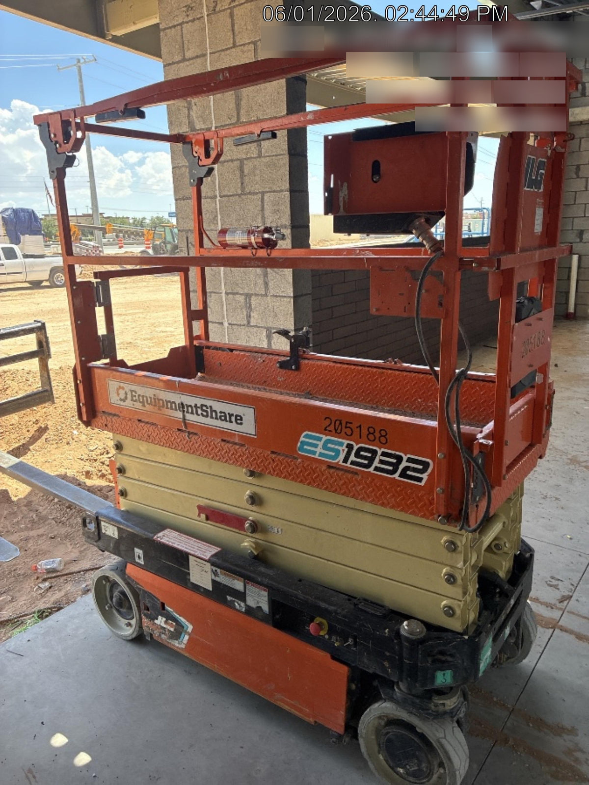 2022 JLG ES1932