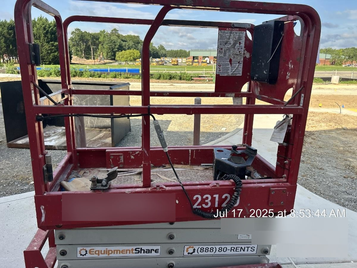 2019 MEC 1330SE MEC 1330SE w/ES Track Hardware, Full Extended 2 Year Warranty