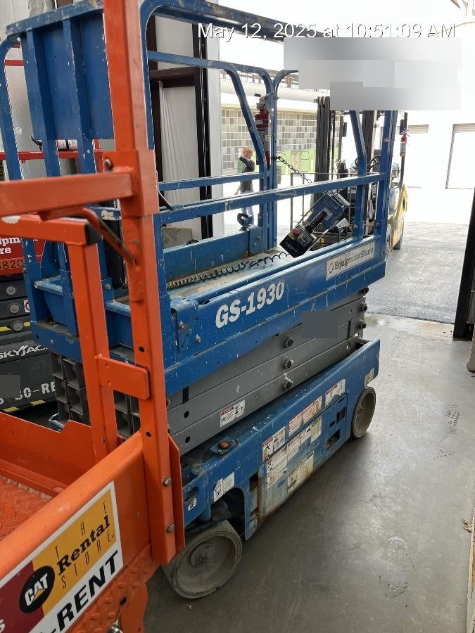 2019 Genie GS-1930 Fixed rails with chain Entry