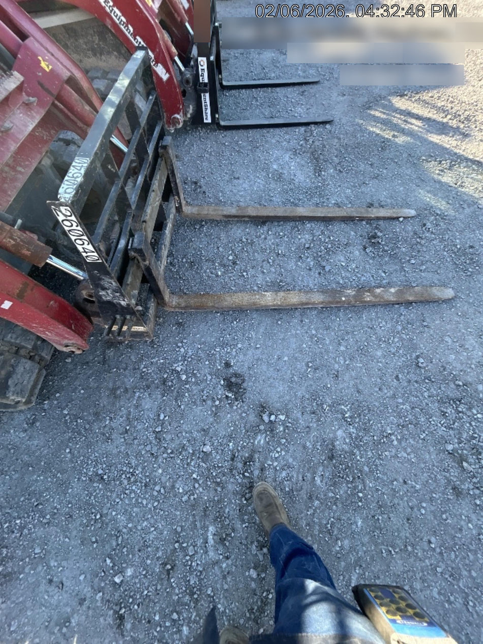 2022 ARROW MATERIAL HANDLING 48" Pallet Forks - Arrow