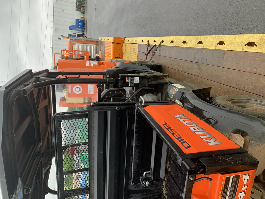 2020 Kubota RTV-X1140W-H 4WD, LED Strobe, Windshield Acrylic Clear, Plastic Canopy, Wire Harness Kit, Backup Alarm
