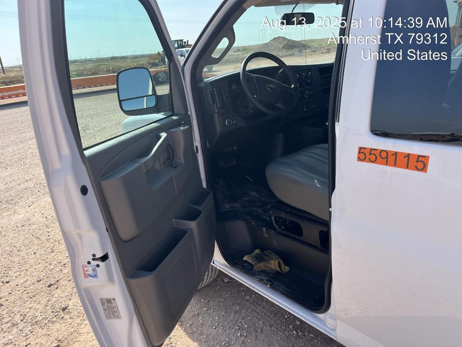 2025 CHEVROLET Express Van - Rental