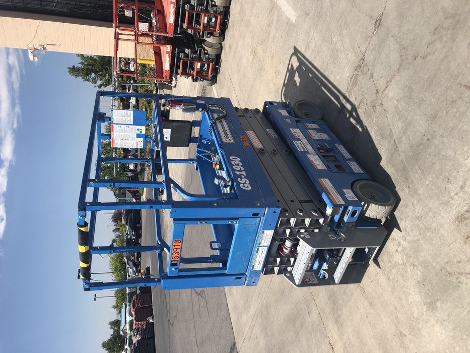 2020 Genie GS-1930 Solid Non Marking Tires, Beacon, Folding rails with half height swing gate