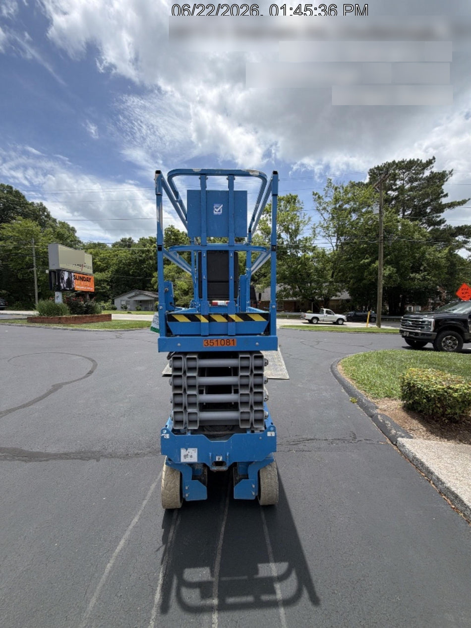 2023 GENIE GS-3232