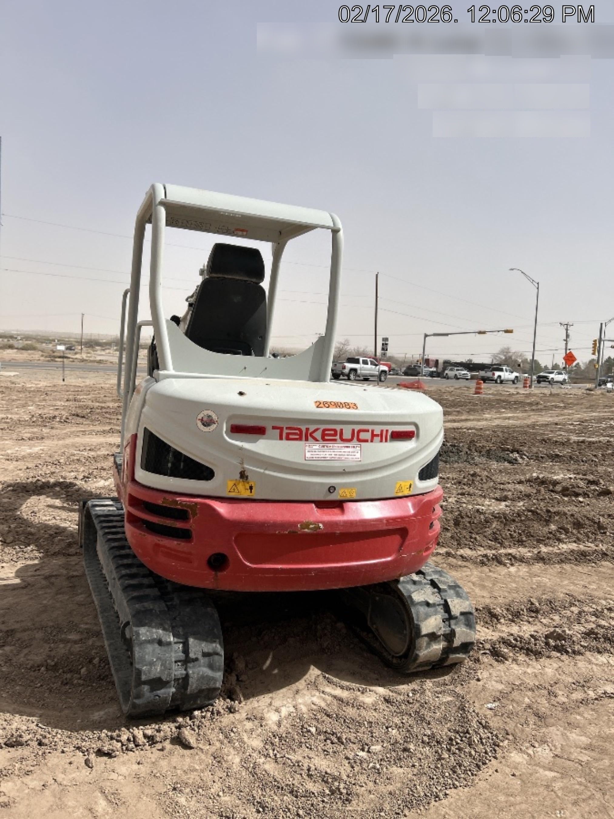 2022 TAKEUCHI TB250-2R