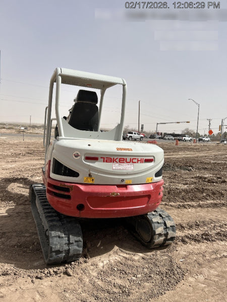 2022 TAKEUCHI TB250-2R