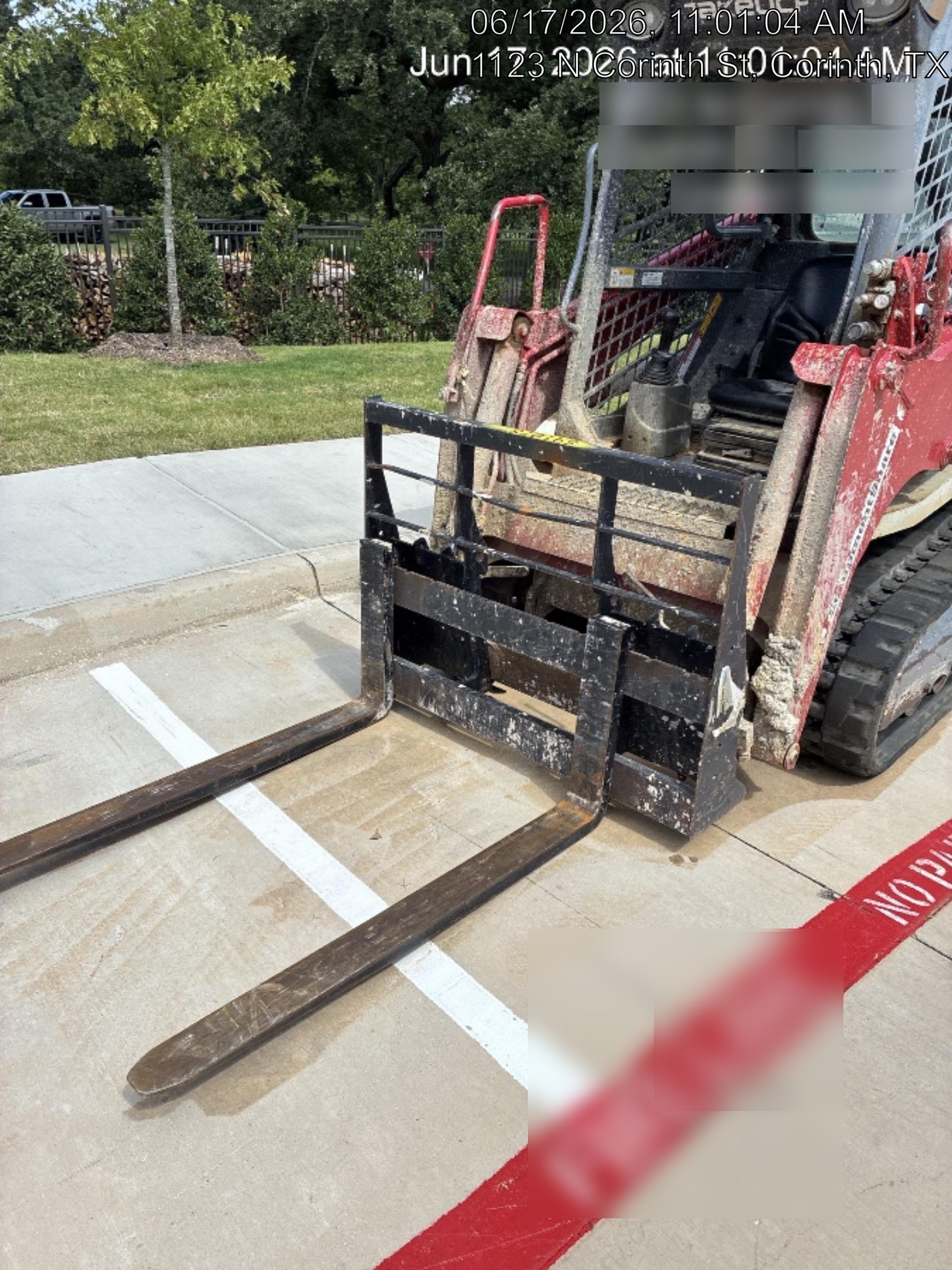 2025 ARROW MATERIAL HANDLING 48" Pallet Forks - Arrow