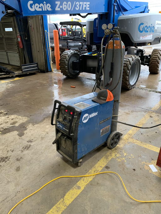 2019 MILLER ELECTRIC Millermatic 252