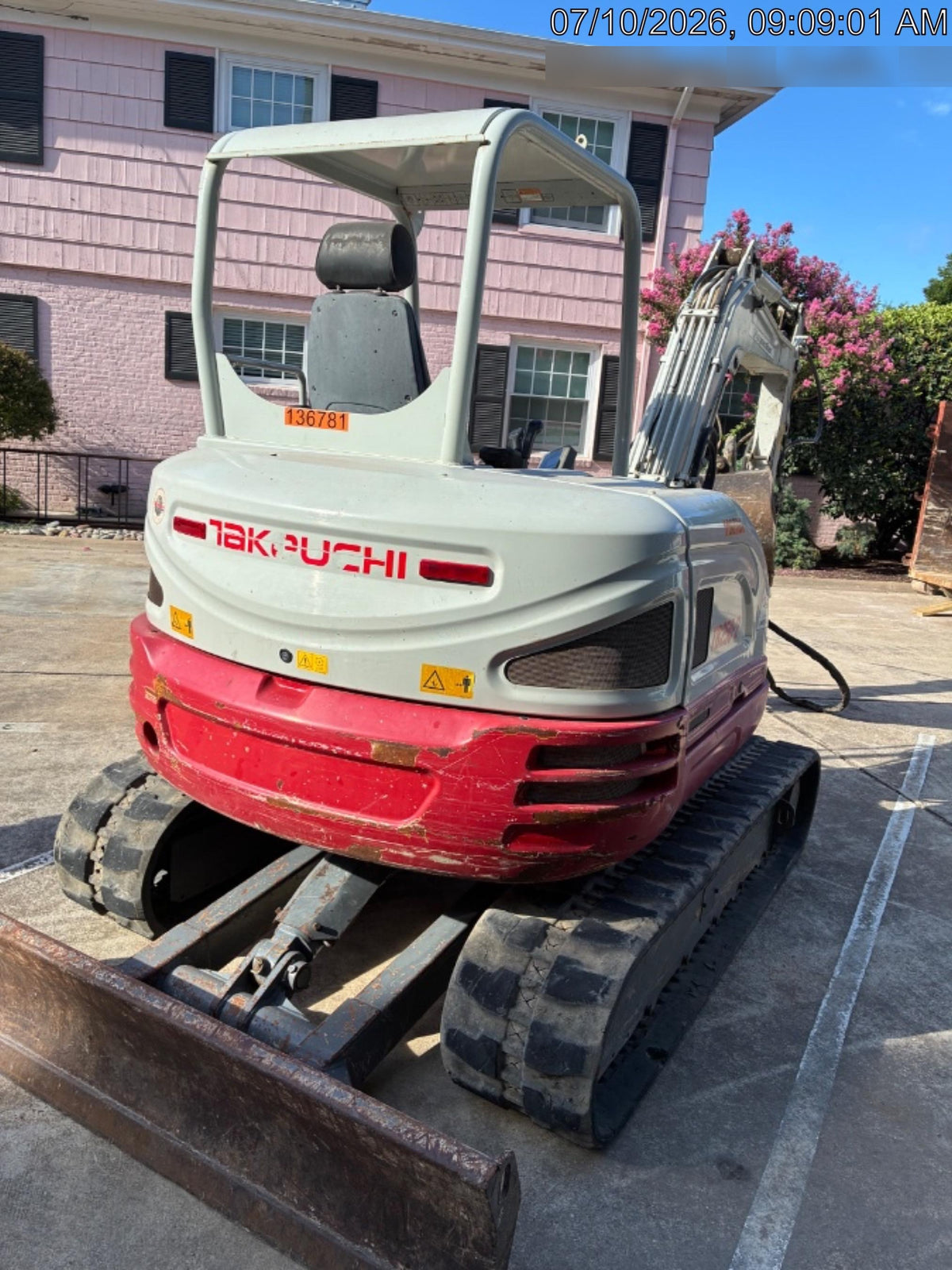 2021 TAKEUCHI TB250-2