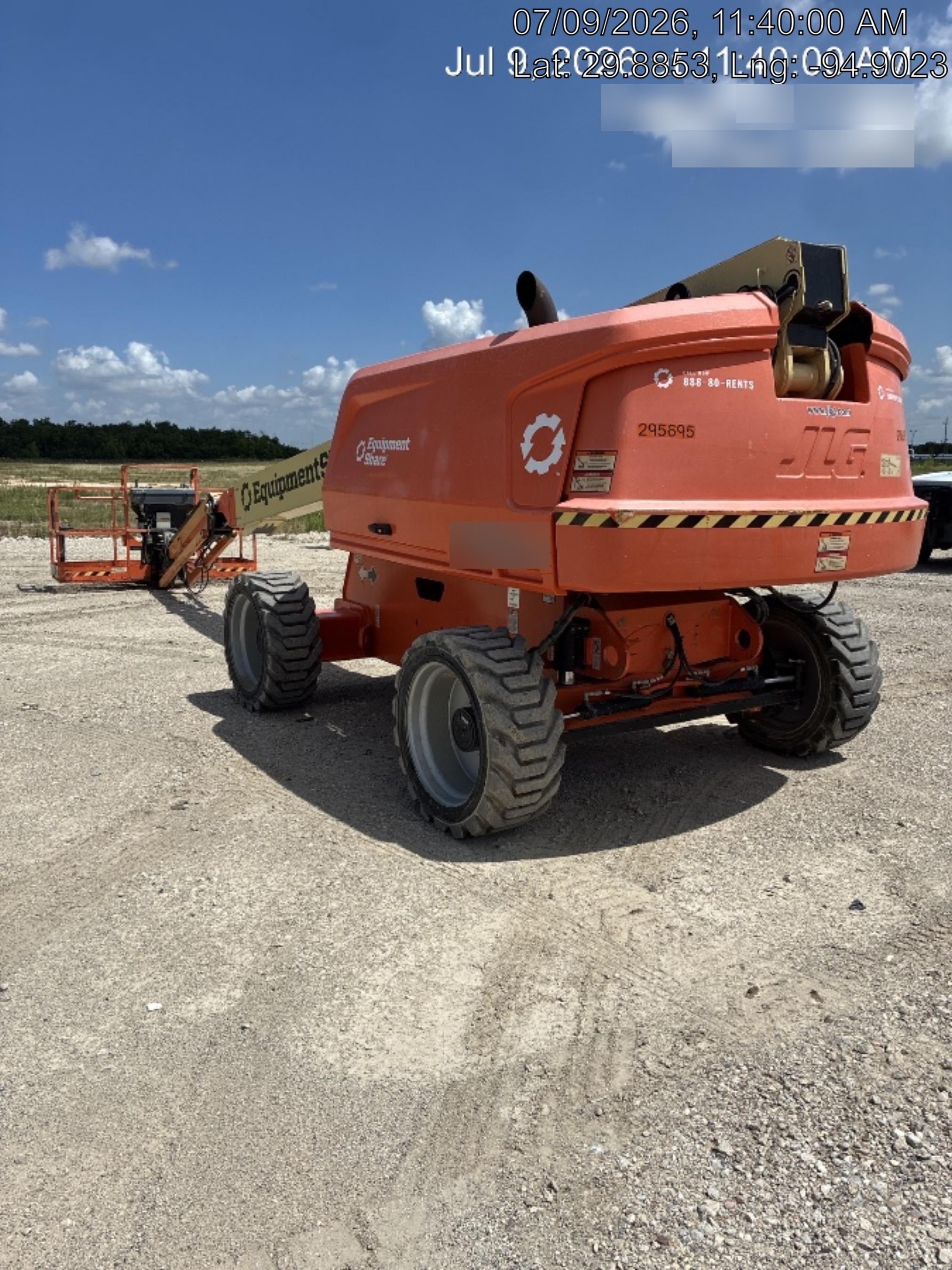 2023 JLG 660SJ