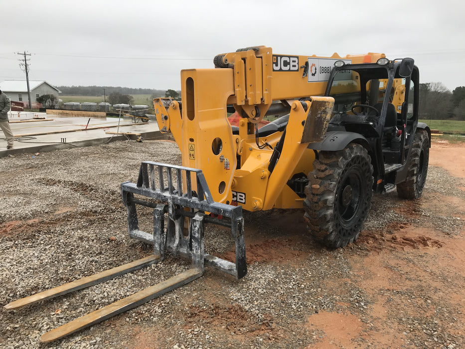 2019 JCB 510-56 Canopy, 74 HP, Solid Tires, STD Worklight, Beacon, Aux Hydraulics, Lifting Eye, Back up Alarm w/66" Carriage/60" Forks