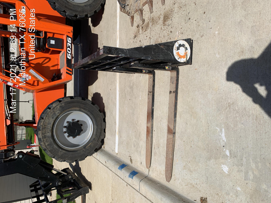 2020 ARROW MATERIAL HANDLING 60" Pallet Forks - Arrow