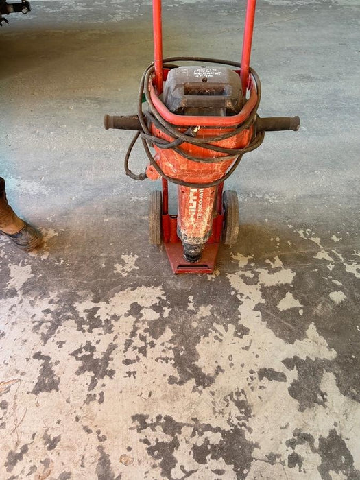 2022 HILTI TE 3000-AVR