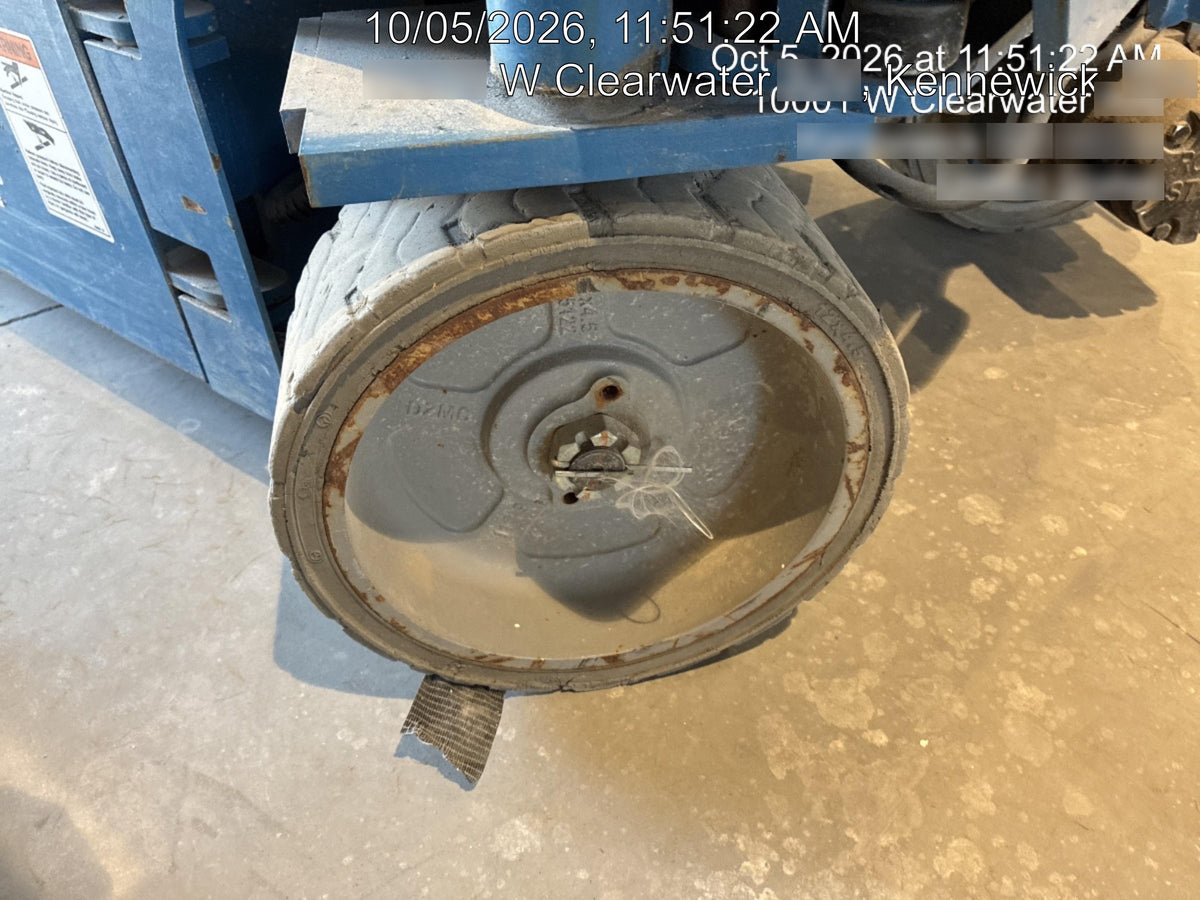2020 Genie GS-1930 Solid Non Marking Tires, Beacon, Folding rails with half height swing gate, 800W Inverter