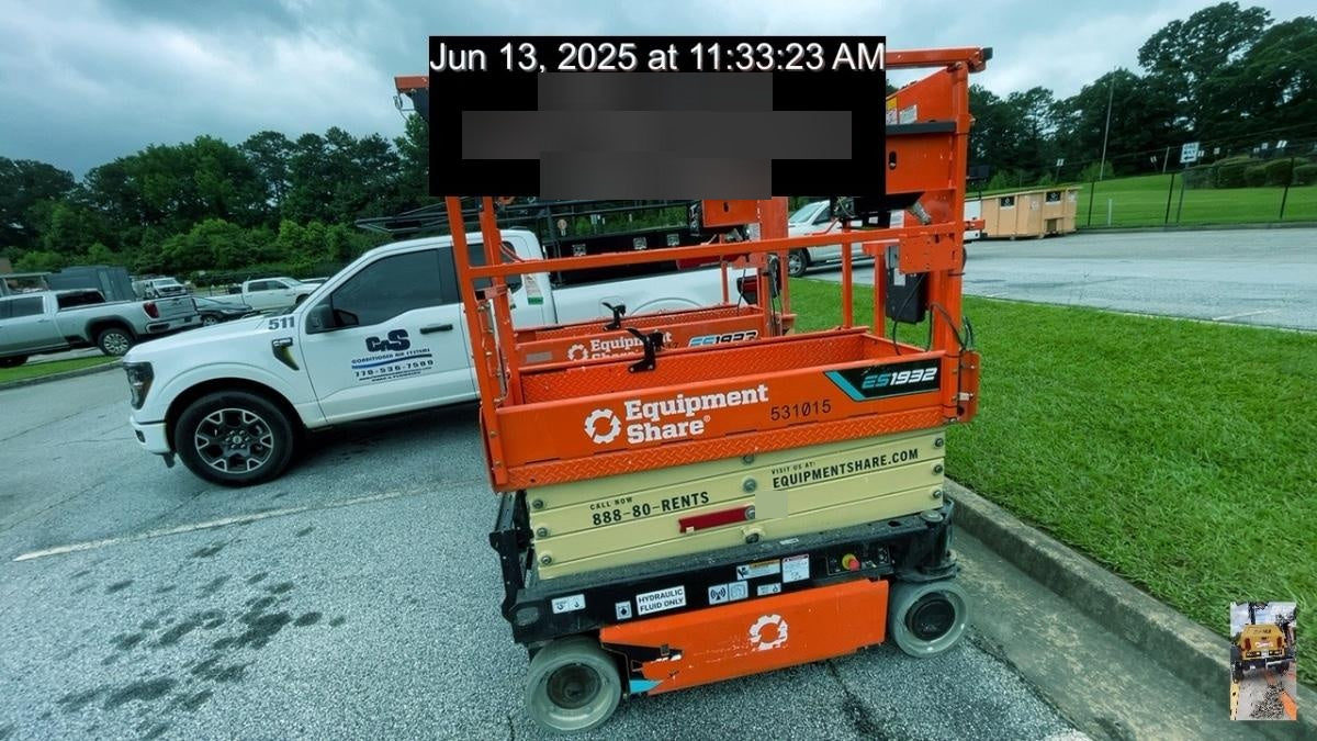 2025 JLG ES1932