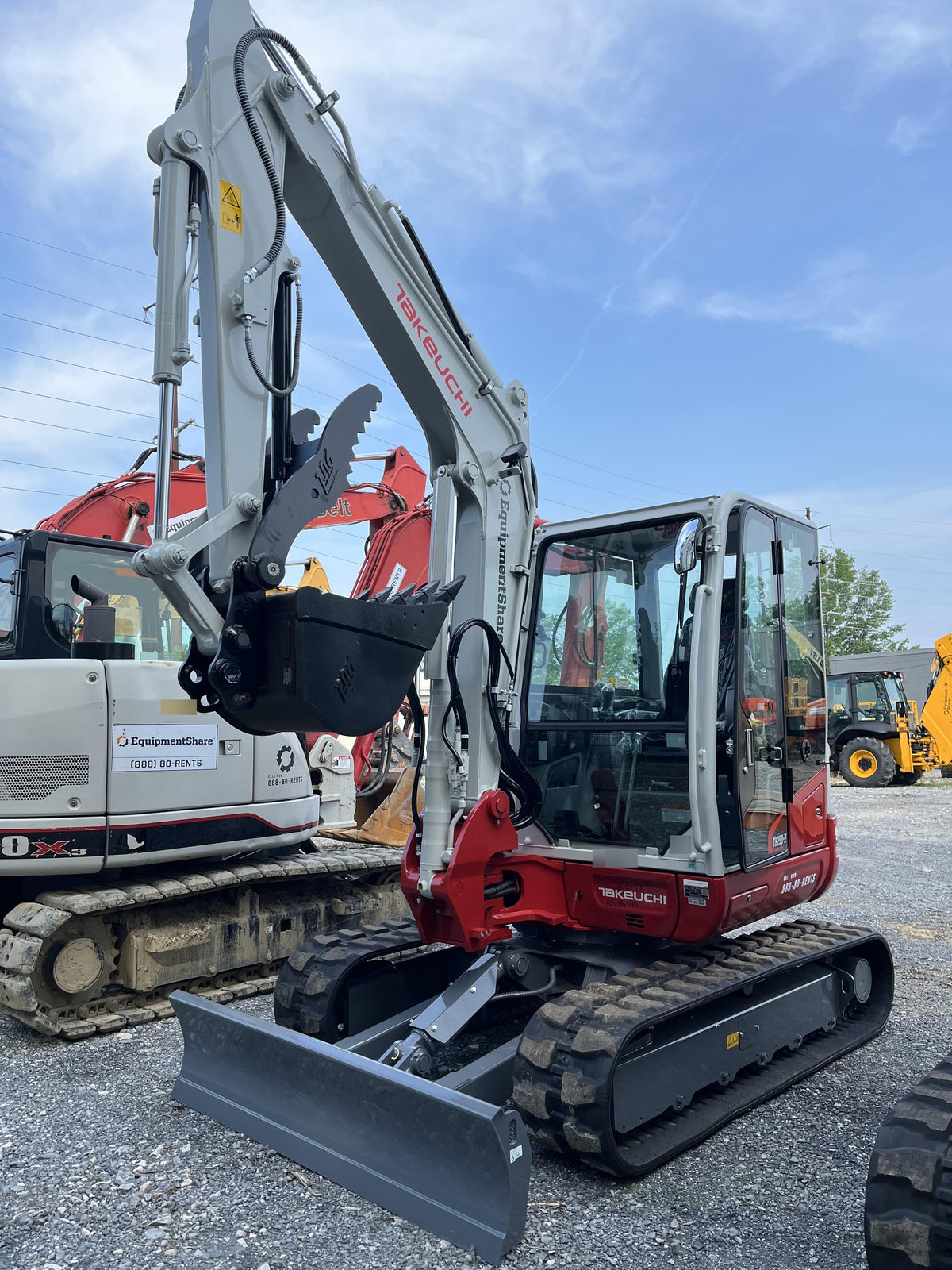 2025 TAKEUCHI TB250-2CR