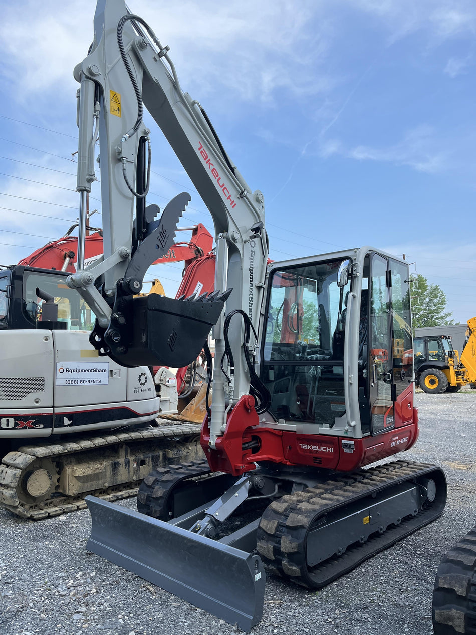 2025 TAKEUCHI TB250-2CR
