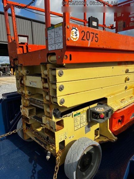 2016 JLG 3246ES