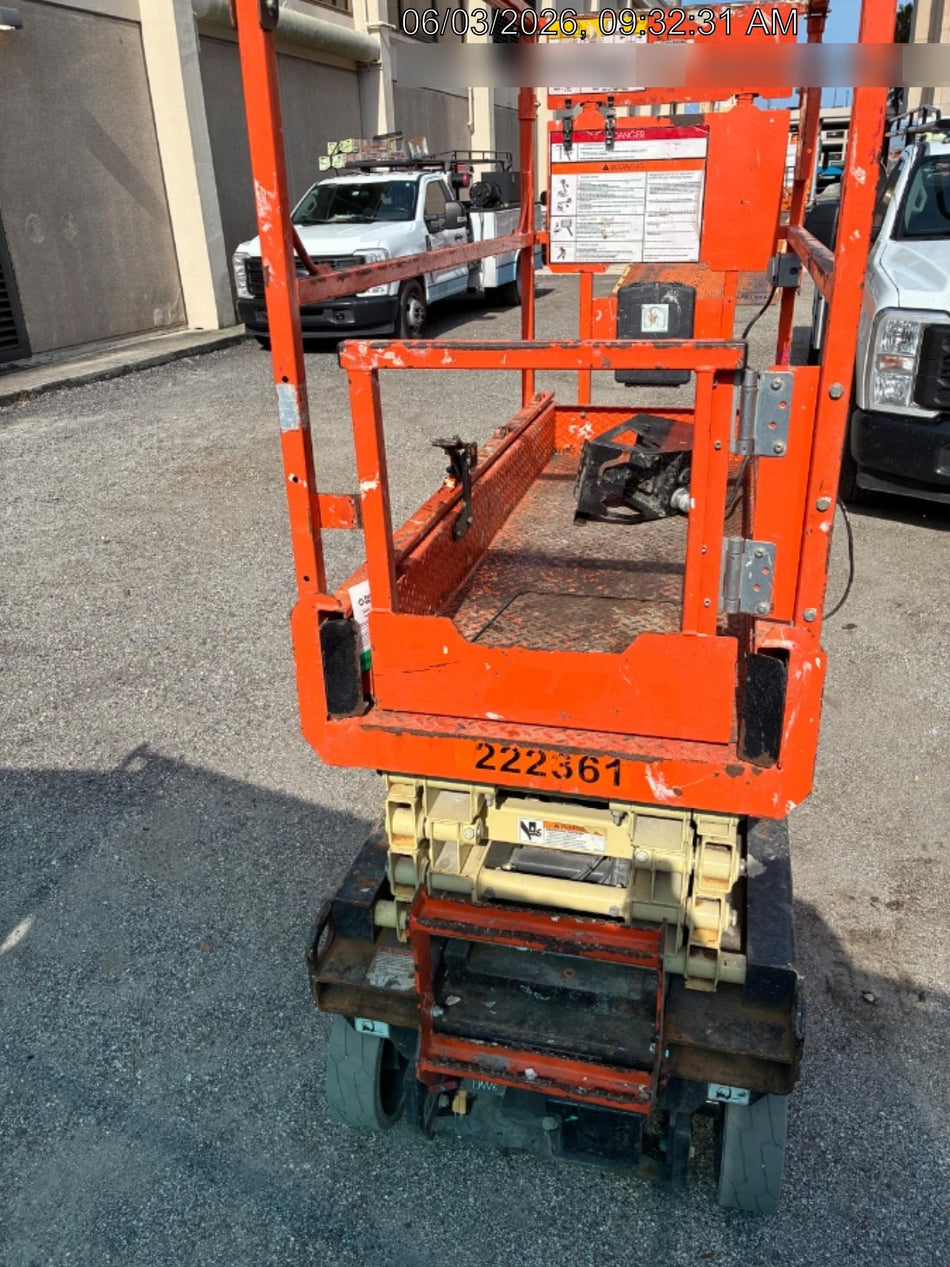 2022 JLG ES1932