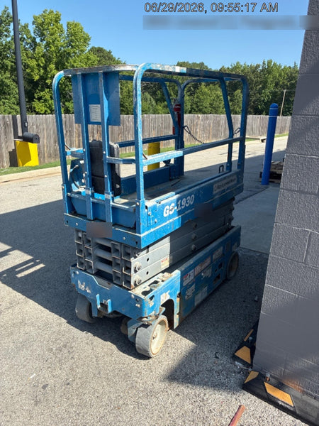 2019 Genie GS-1930 Fixed rails with chain Entry