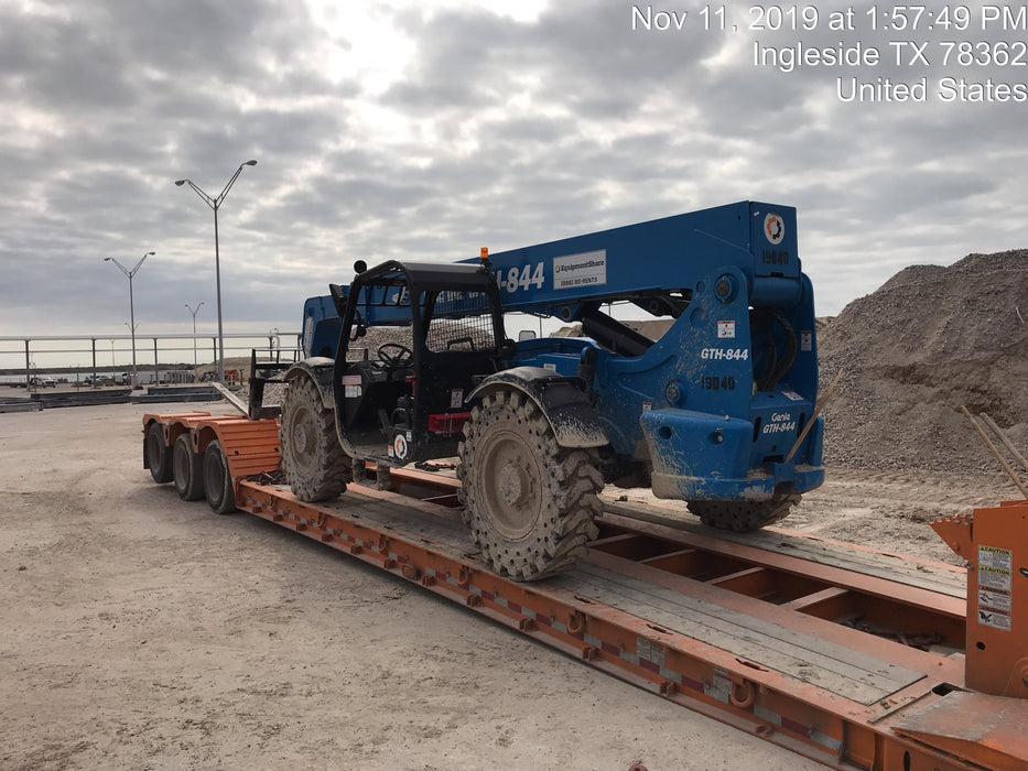 2018 Genie GTH-844 Genie GTH-844 w/ROPS, Work Lights, Solid Tires, RH Cab Mesh, Beacon, 60" Carriage and Forks
