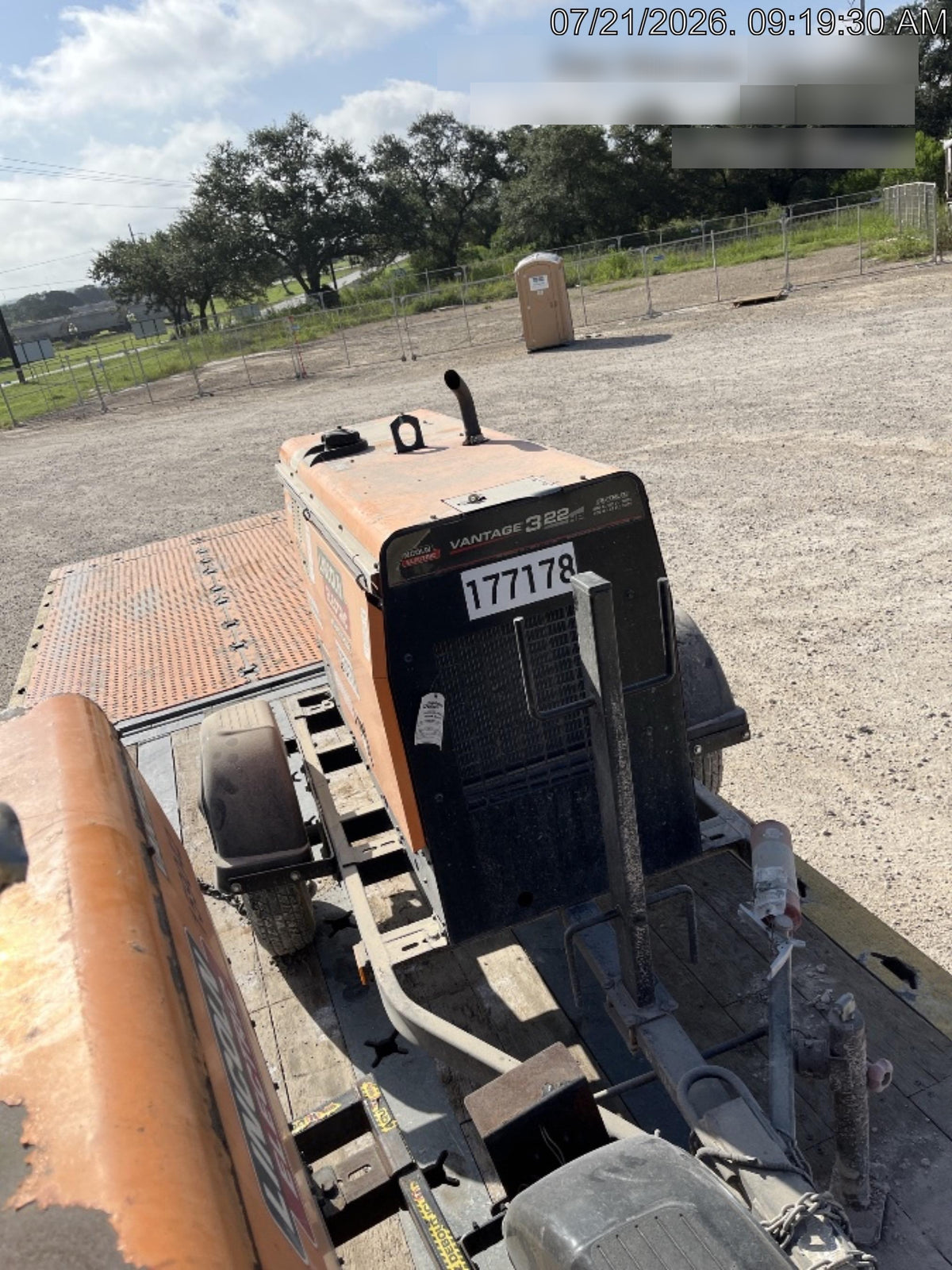 2021 Lincoln Electric Vantage 322 Vantage 322 Ready Pak 3 w/ Decals, ORANGE (includes trailer, cable rack, fender light kit) NO Telematics
