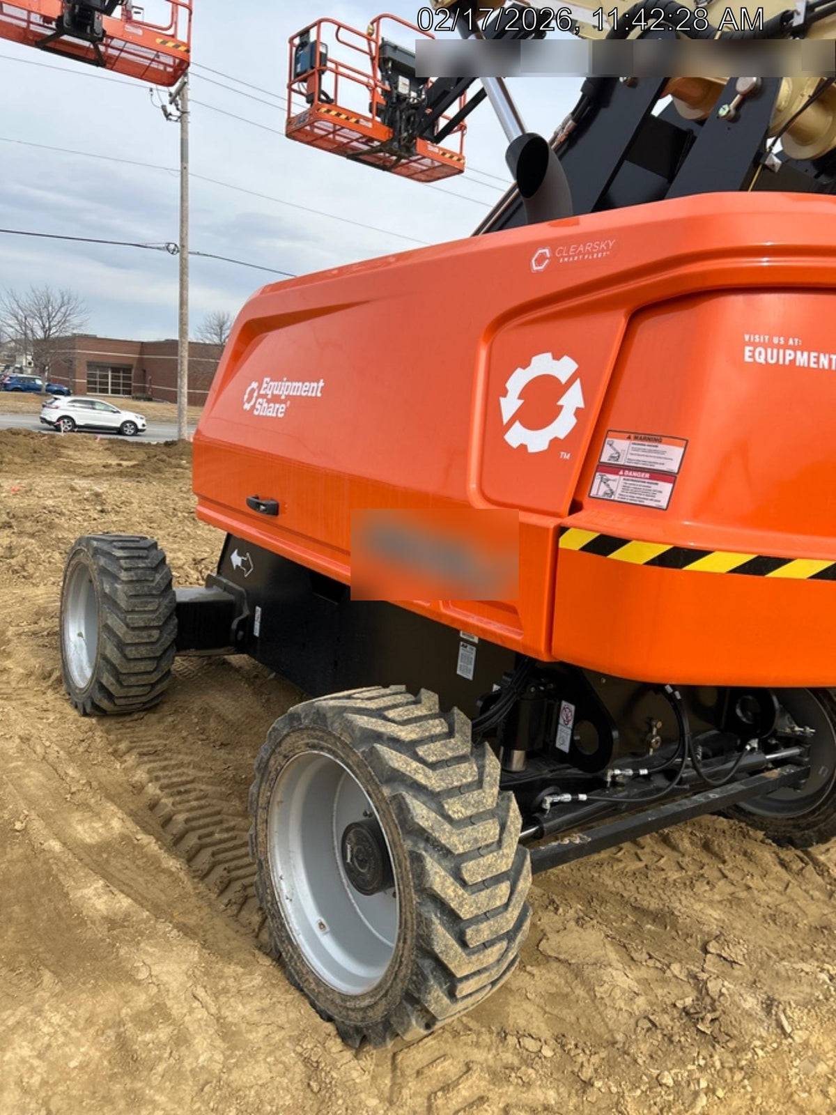 2025 JLG 660SJ