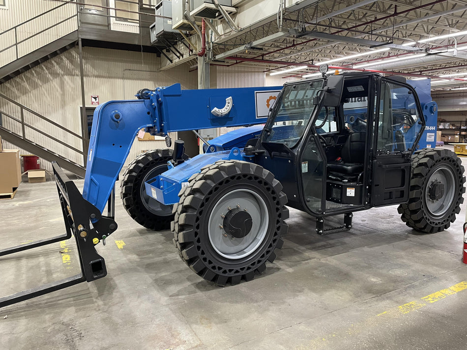 2022 GENIE GTH-844