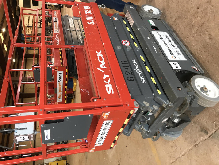 2017 Skyjack SJIII-3219 Skyjack SJ3219, Trojan Battery Set, Extended Warranty 5yr/5k hr