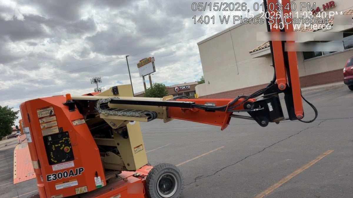 2020 JLG E300AJP