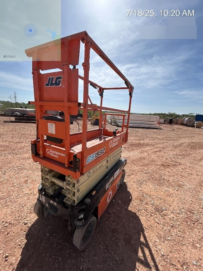 2022 JLG ES1932