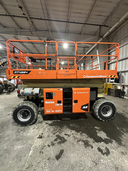 2025 JLG RT4394