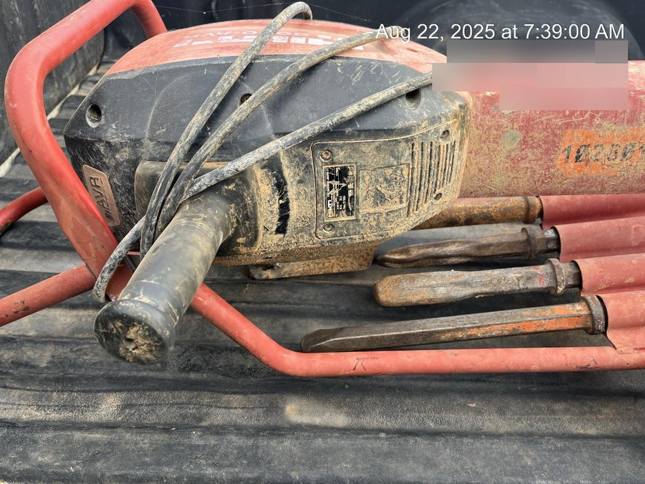 2020 HILTI TE 3000-AVR