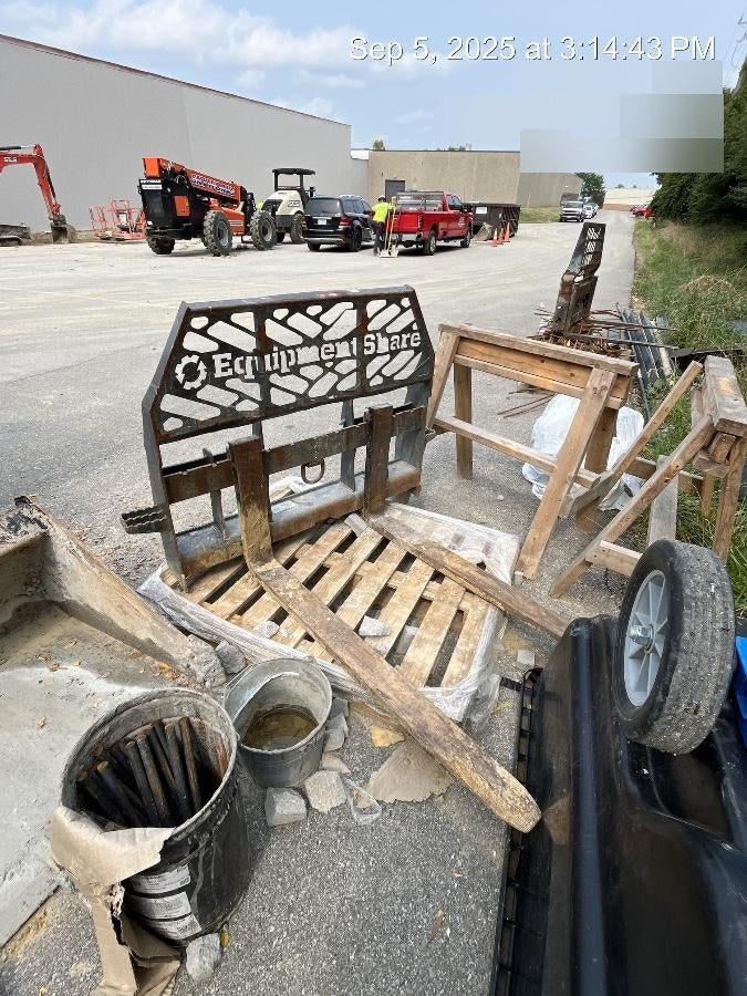 2021 PALADIN 48" Pallet Forks - Paladin