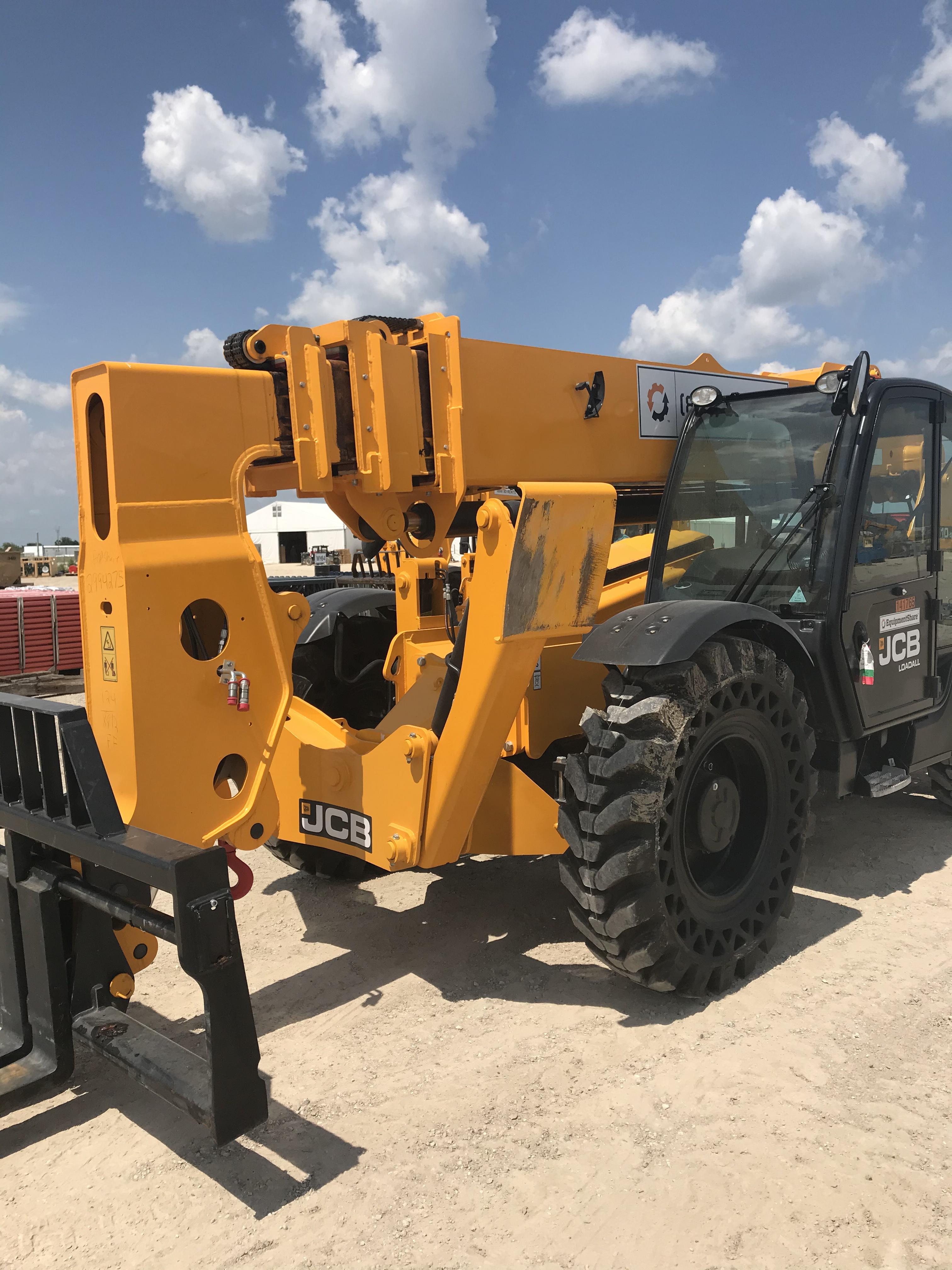 2021 JCB 510-56
