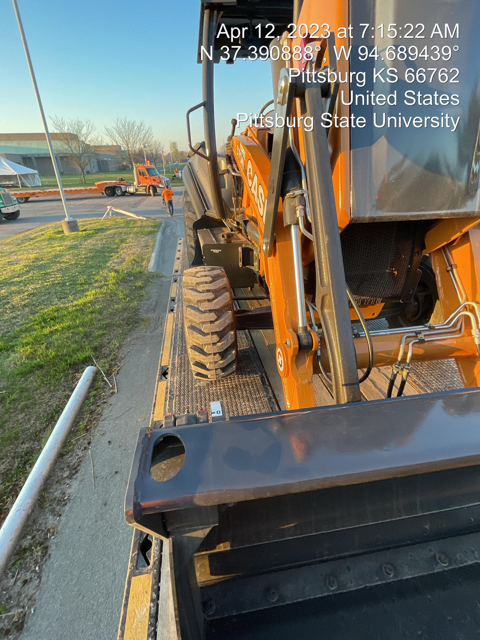 2023 CASE 570N EP