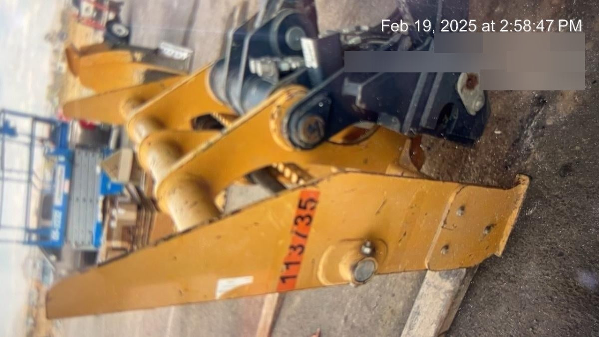 2020 JOHN DEERE 96" Loader Fork Carriage - John Deere