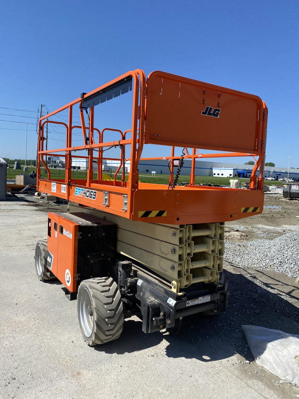 2021 JLG ERT4069