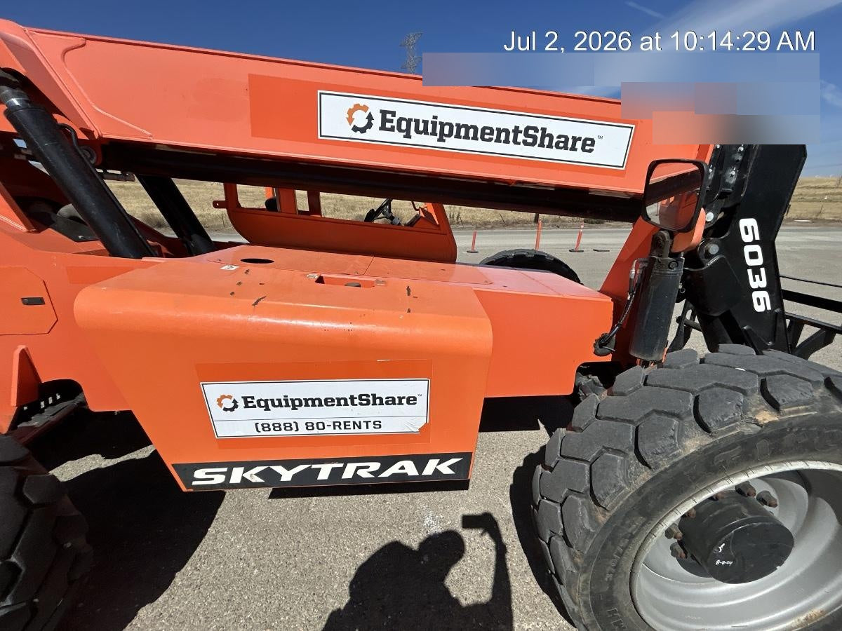 2021 JLG 6036