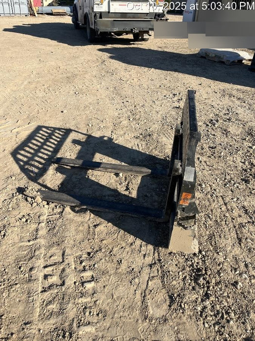 2021 TAKEUCHI TL8R2-R