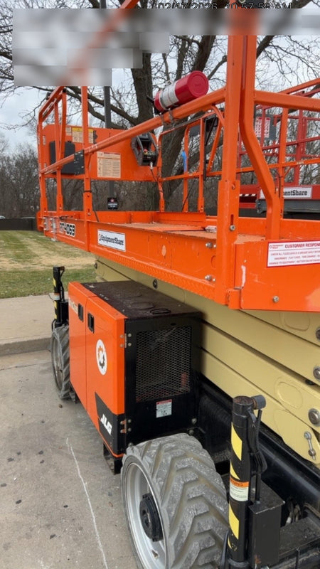2022 JLG RT4069