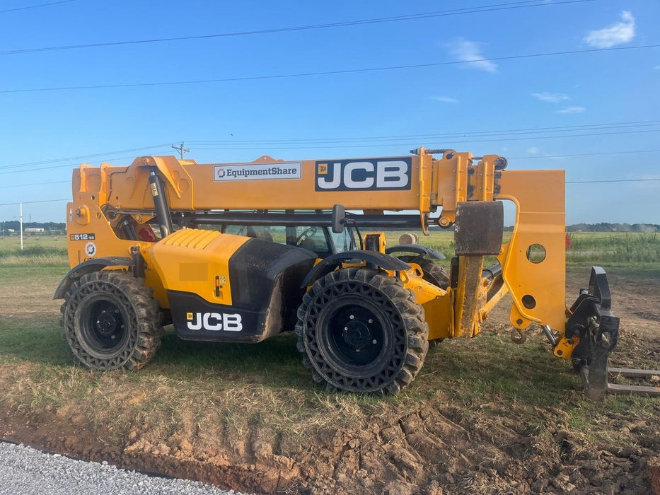 2019 JCB 512-56 Cab/Heat/Air, 109 HP, Solid Tires, STD Worklight, Beacon, Aux Hydraulics, Lifting Eye, Back up Alarm w/66" Carriage/60" Forks