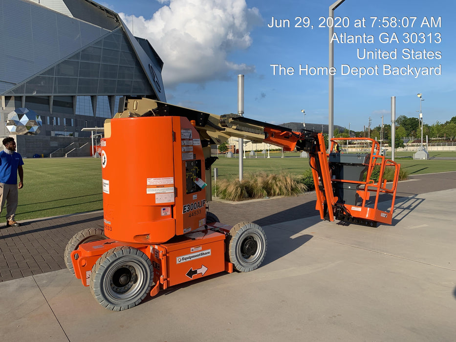 2019 JLG E300AJP
