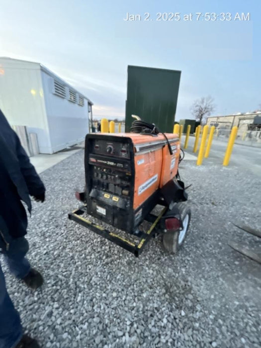 2021 Lincoln Electric Vantage 322 Vantage 322 Ready Pak 3 w/ Decals, ORANGE (includes trailer, cable rack, fender light kit) NO Telematics