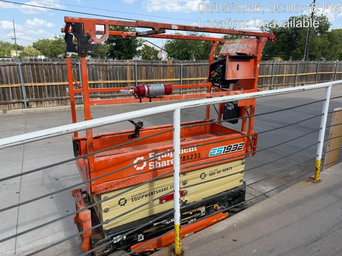 2022 JLG ES1932