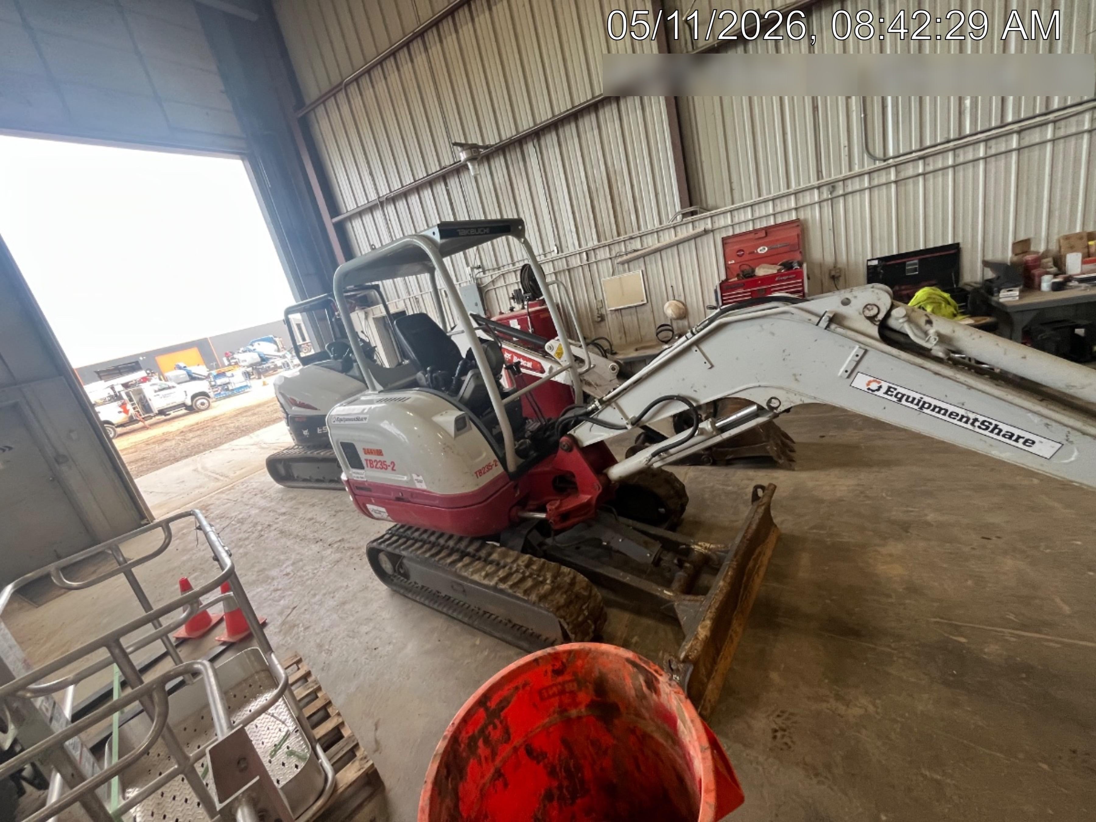 2022 TAKEUCHI TB235-2R