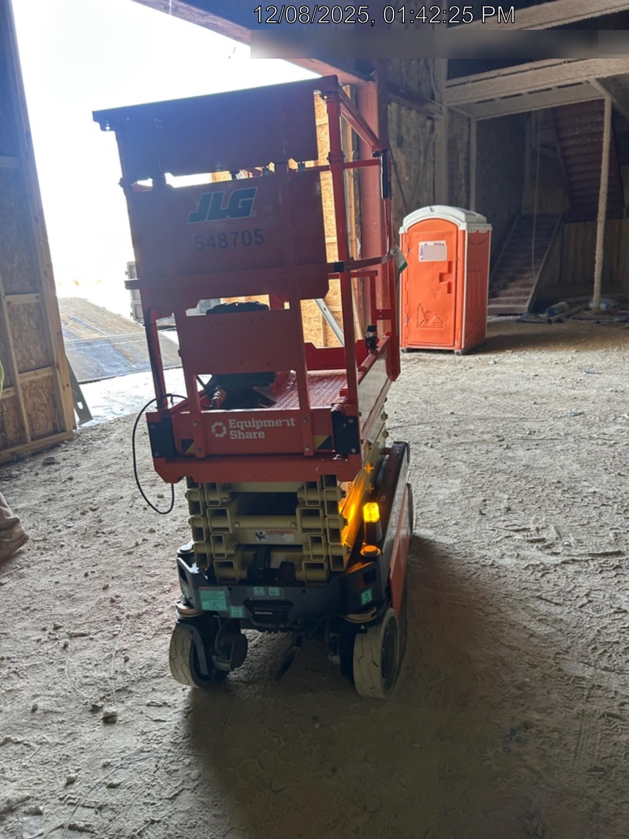 2025 JLG ES1932