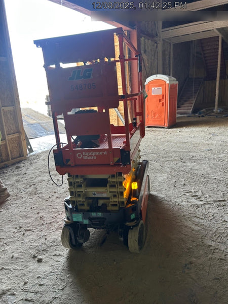 2025 JLG ES1932