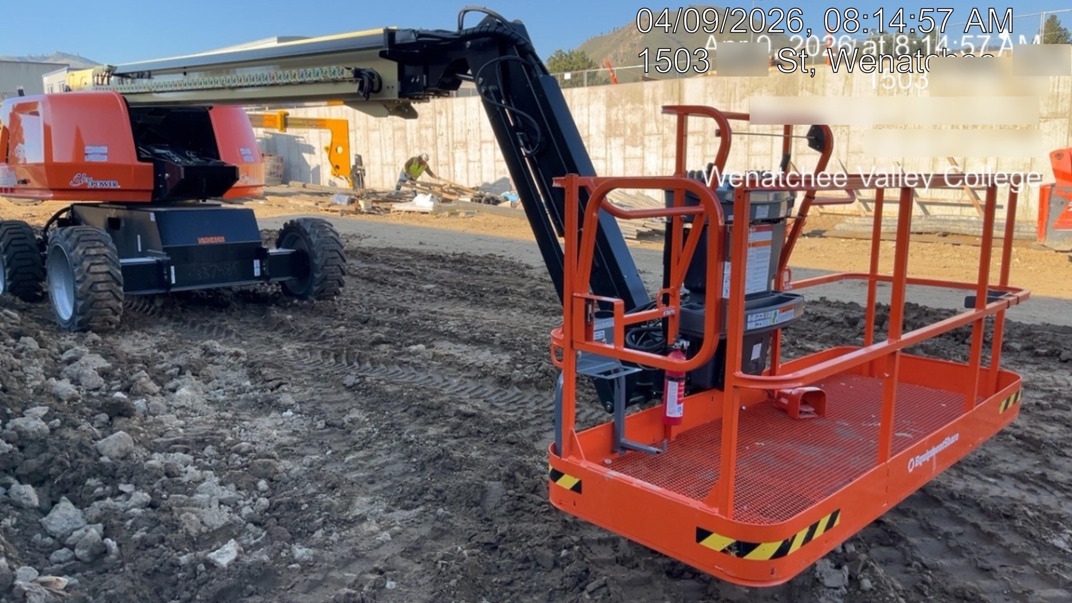 2025 JLG 660SJ